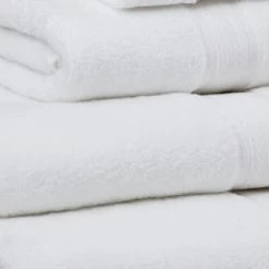 B&M Signature Zero Twist Face Cloth 3pk - White 5 B&M Signature Zero Twist Face Cloth 3pk - White -Hot Sale Household Items 317203 315205 317208 317210 Signature Zero Twist white towels 2 1