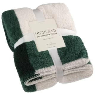 B&M Highland Green Check Sherpa Doublesided Throw 1 B&M Highland Green Check Sherpa Doublesided Throw