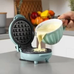 Giles & Posner Mini Waffle Maker -Hot Sale Household Items 395094 giles and posner mini waffle maker 2